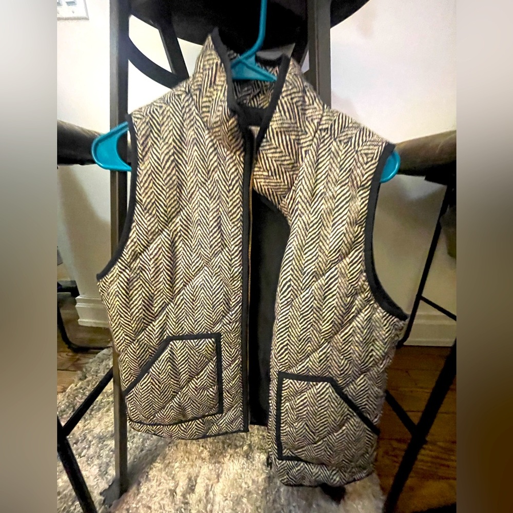 Jcrew factory black and white patterned vest size small